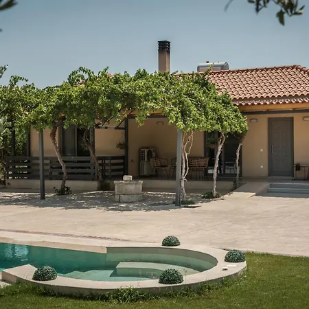 Vanesa Retreat, 3br With Lush Outdoor Oasis By Mana Gers