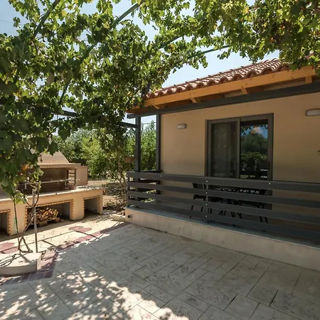 Vanesa Retreat, 3br With Lush Outdoor Oasis By Mana Gers Villa *