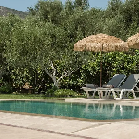 Villa Vanesa Retreat, 3br With Lush Outdoor Oasis By Mana Gers Romírion