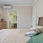 Vanesa Retreat, 3br With Lush Outdoor Oasis By Mana Gers Romírion