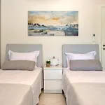 Villa Vanesa Retreat, 3br With Lush Outdoor Oasis By Mana Gers