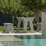 Vanesa Retreat, 3br With Lush Outdoor Oasis By Mana Gers * Romírion