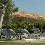 Vanesa Retreat, 3br With Lush Outdoor Oasis By Mana Gers