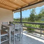 Vanesa Retreat, 3br With Lush Outdoor Oasis By Mana Gers Villa