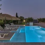 Vanesa Retreat, 3br With Lush Outdoor Oasis By Mana Gers Romírion