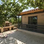 Vanesa Retreat, 3br With Lush Outdoor Oasis By Mana Gers Villa *