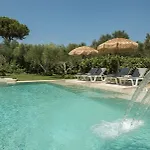 Vanesa Retreat, 3br With Lush Outdoor Oasis By Mana Gers * Romírion