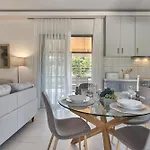 Villa Vanesa Retreat, 3br With Lush Outdoor Oasis By Mana Gers *
