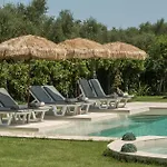 Villa Vanesa Retreat, 3br With Lush Outdoor Oasis By Mana Gers Romírion