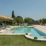 Vanesa Retreat, 3br With Lush Outdoor Oasis By Mana Gers Villa *