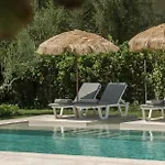 Vanesa Retreat, 3br With Lush Outdoor Oasis By Mana Gers Romírion