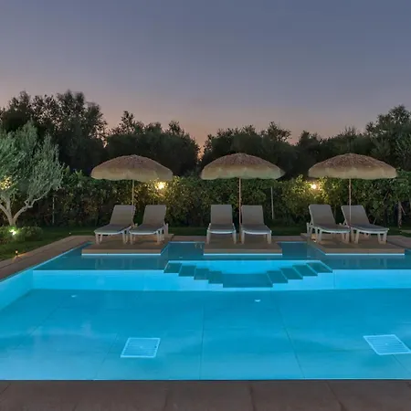 Vanesa Retreat, 3br With Lush Outdoor Oasis By Mana Gers * Romírion