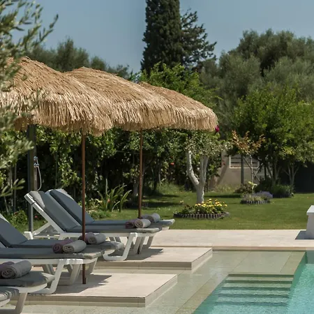 Villa Vanesa Retreat, 3br With Lush Outdoor Oasis By Mana Gers