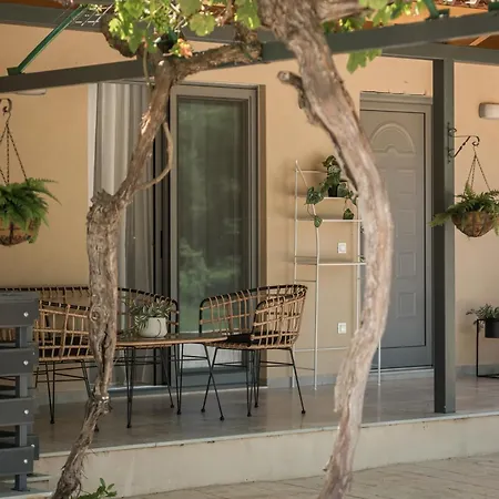 Vanesa Retreat, 3br With Lush Outdoor Oasis By Mana Gers * Romírion