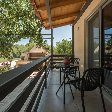 Villa Vanesa Retreat, 3br With Lush Outdoor Oasis By Mana Gers *
